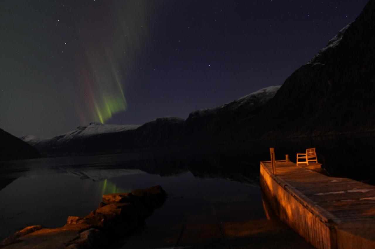 Вилла Fjordperlen Эйдфьорд Экстерьер фото