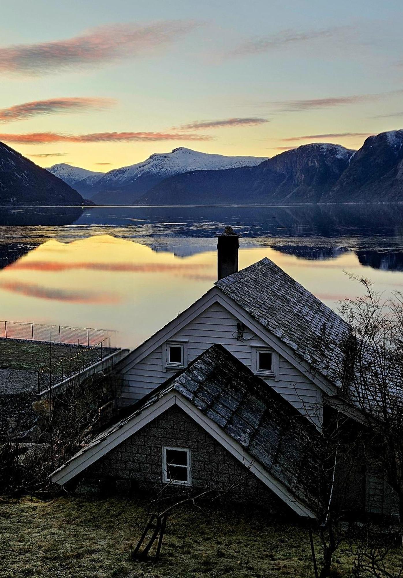 Вилла Fjordperlen Эйдфьорд Экстерьер фото