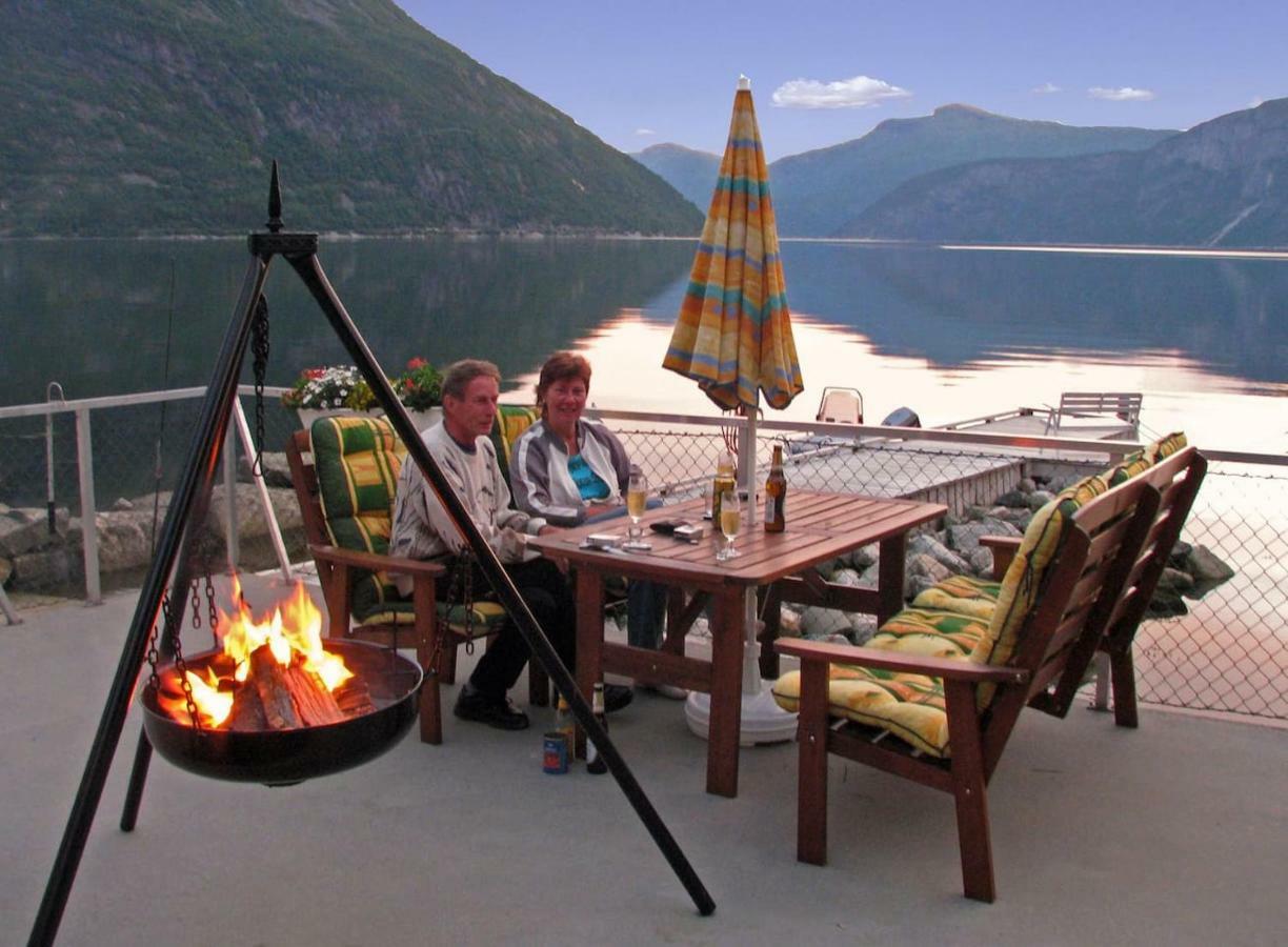 Вилла Fjordperlen Эйдфьорд Экстерьер фото